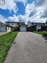 587 Bon Echo Dr in Oshawa, ON - Building Photo