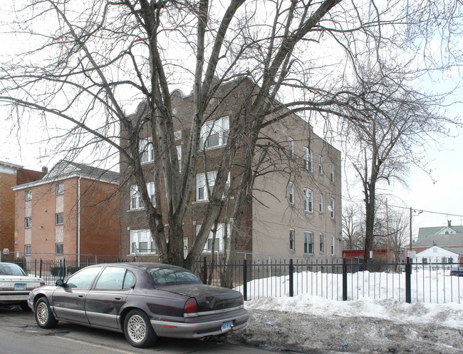 703 Wethersfield Ave in Hartford, CT - Foto de edificio - Building Photo