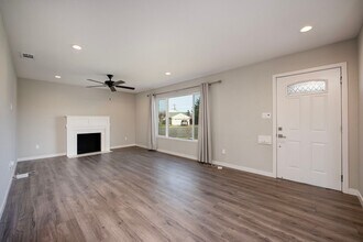 4928 Carmen Wy in Sacramento, CA - Building Photo - Building Photo