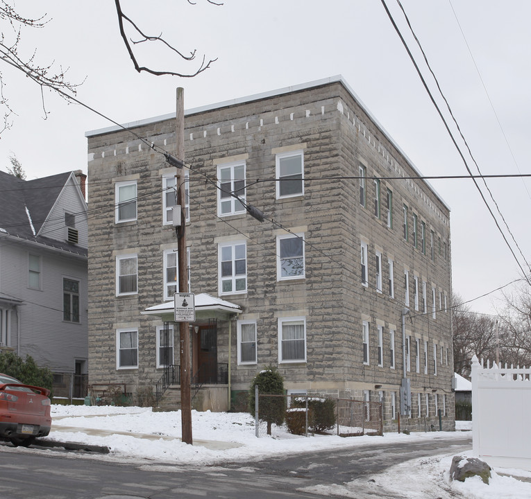 1122 Myrtle St in Scranton, PA - Building Photo