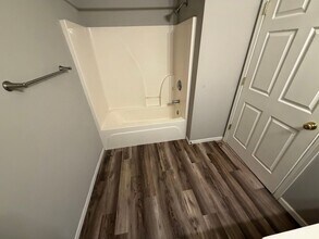 112 Elaine Ave in Hallsville, MO - Building Photo - Building Photo