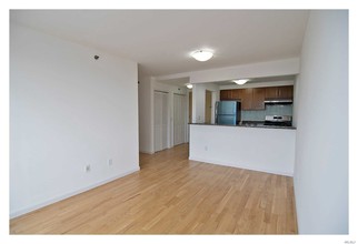 60-70 Woodhaven Blvd-Unit -5C in Queens, NY - Building Photo - Building Photo