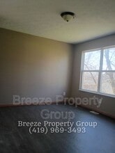 326 Wirt St in Youngstown, OH - Building Photo - Building Photo