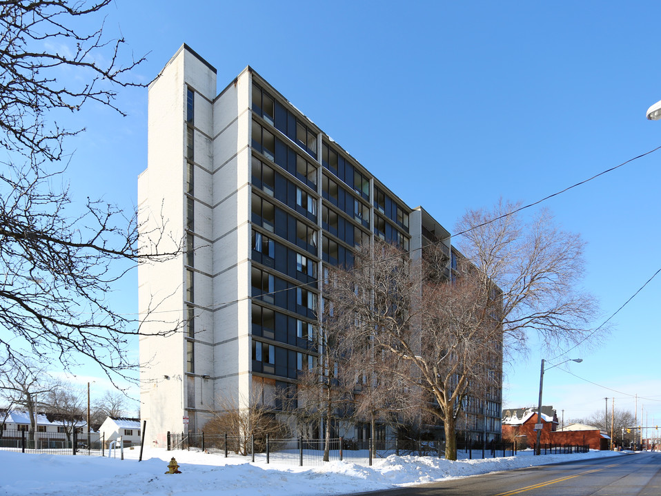 Ninety-Four Ten Hough in Cleveland, OH - Foto de edificio