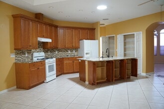2295 Weathered Wood Dr in Leesburg, FL - Foto de edificio - Building Photo
