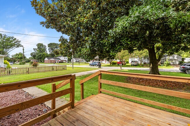 1216 Olive Rd in Virginia Beach, VA - Building Photo - Building Photo