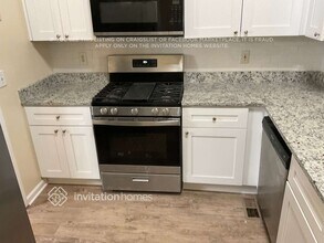 7339 Essex Dr in Douglasville, GA - Foto de edificio - Building Photo