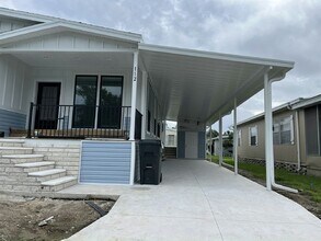 112 Tahitian Dr in Ellenton, FL - Building Photo - Building Photo