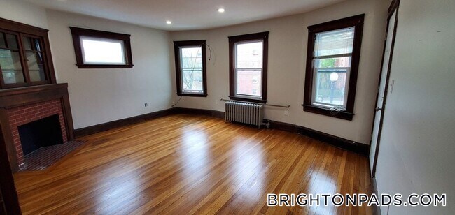 488 Washington St, Unit 3 in Boston, MA - Building Photo - Building Photo