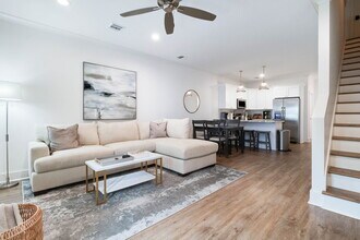 411 Curtis St in Lafayette, LA - Foto de edificio - Building Photo