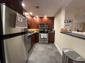 78 Gainsborough St, Unit 108 in Boston, MA - Foto de edificio - Building Photo