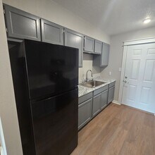 221 Sweet St in Cave City, AR - Building Photo - Building Photo