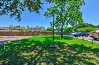 1518 East Ave in Katy, TX - Building Photo - Building Photo