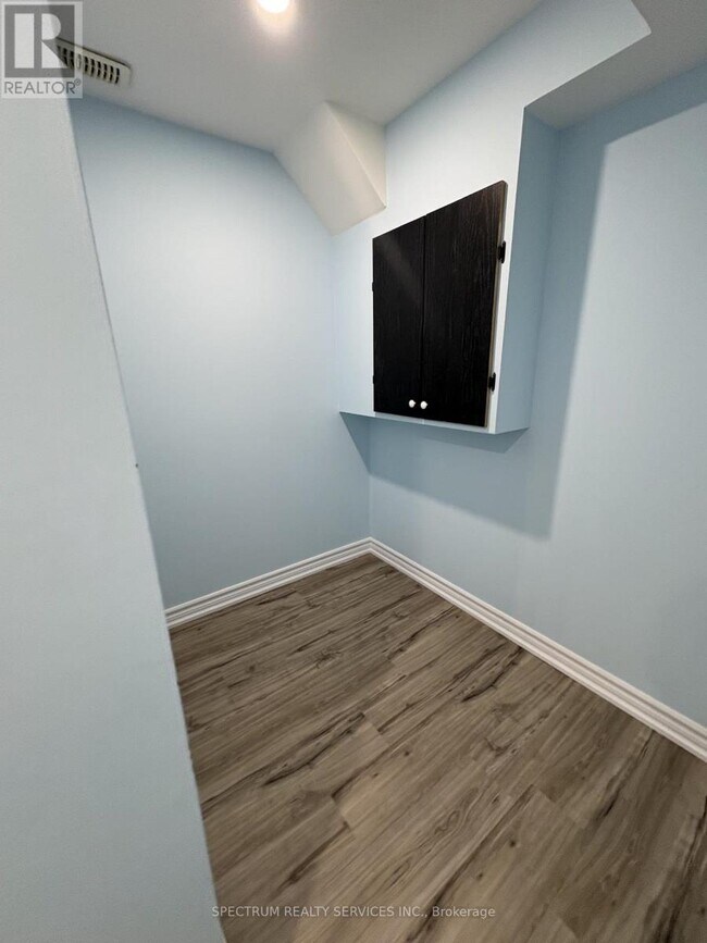 1816 Silverstone Cres in Oshawa, ON - Building Photo - Building Photo