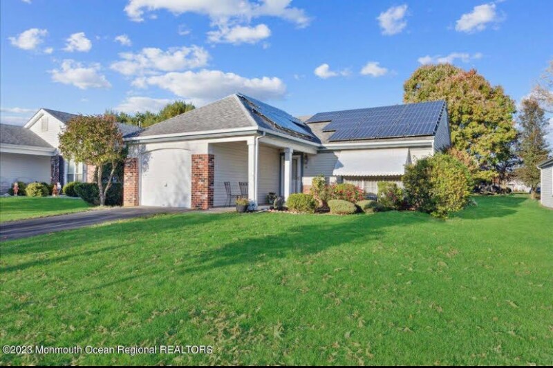 53 Greenwich Ave in Manchester Township, NJ - Foto de edificio