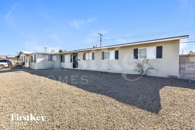 137 Kola St in Henderson, NV - Building Photo - Building Photo