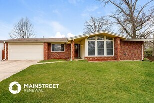 5 Whitney Cir in Florissant, MO - Building Photo