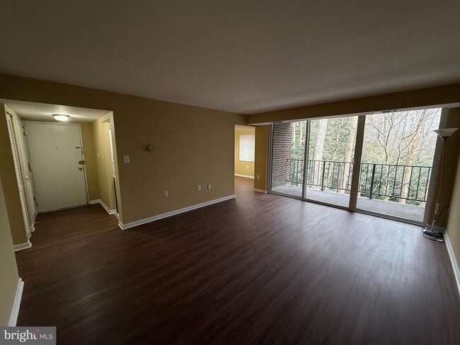 1403 Northgate Square in Reston, VA - Building Photo - Building Photo