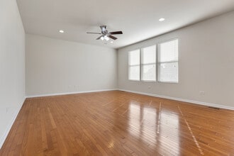 3451 Birch Ln in Naperville, IL - Building Photo - Building Photo