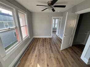 713 Davis St in Daytona Beach, FL - Foto de edificio - Building Photo