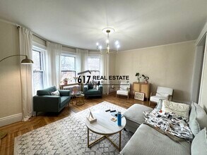 11 Euston St in Brookline, MA - Foto de edificio - Building Photo