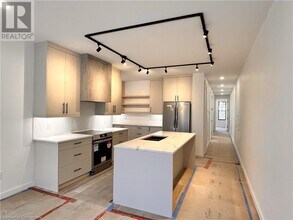 79 Melbourne St in Hamilton, ON - Building Photo - Building Photo