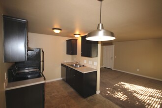 Church Street Apartments in Monmouth, OR - Foto de edificio - Interior Photo