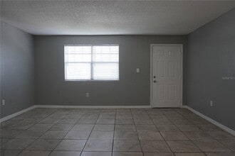 12401 Oak Cedar Pl in Tampa, FL - Building Photo - Building Photo