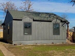 2425 Jennings Ave in Dallas, TX - Building Photo - Building Photo