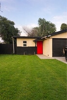 2123 Down St in Riverside, CA - Building Photo