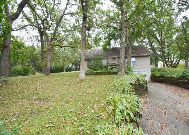 property at 12 25th St SW
