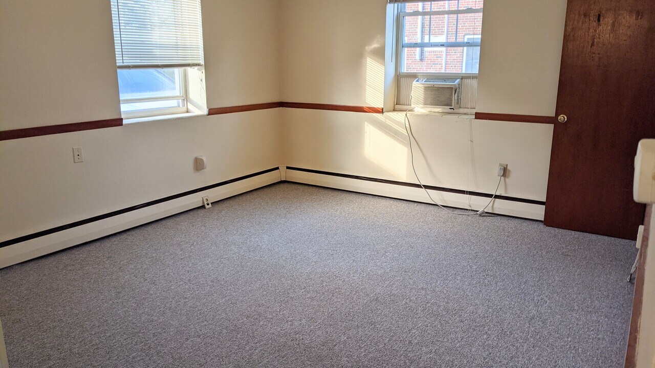 26 Grove St, Unit 3 in Arlington, MA - Building Photo