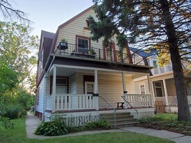 3215 N Humboldt BLVD in Milwaukee, WI - Building Photo