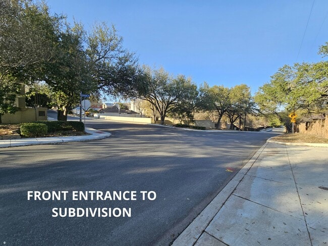 7 Donore Square in San Antonio, TX - Building Photo - Building Photo