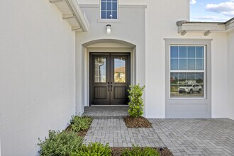 14421 Spruce Pne Dr in Westlake, FL - Building Photo - Building Photo