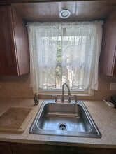 22 Gaines St, Unit First Floor in Huntington, NY - Foto de edificio - Building Photo