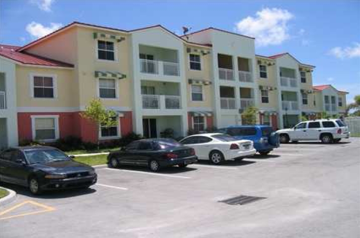 Hollywood Hills Apartments in Hollywood, FL - Foto de edificio