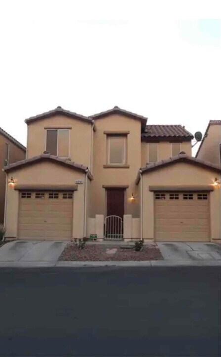 6234 Dartington Hall St in Henderson, NV - Building Photo