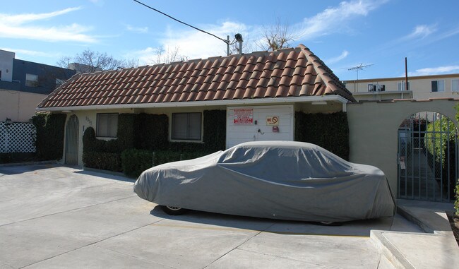 5335 Harmony Ave in North Hollywood, CA - Foto de edificio - Building Photo