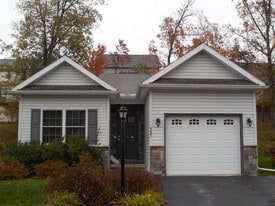 137 Whisper Ridge Dr in Port Matilda, PA - Building Photo