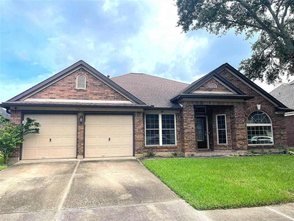 4819 10 Sleep Ln in Friendswood, TX - Building Photo