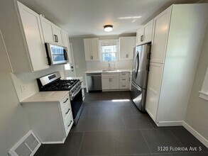 3120 Florida Ave S in Minneapolis, MN - Building Photo - Building Photo