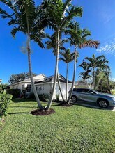2591 Country Golf Dr in Wellington, FL - Building Photo - Building Photo