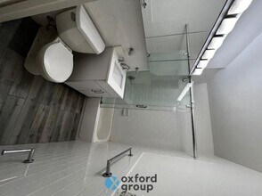 235 W 22nd St in New York, NY - Building Photo - Building Photo