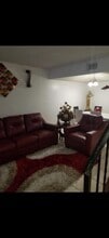 5485 W 22nd Ct in Hialeah, FL - Foto de edificio - Building Photo