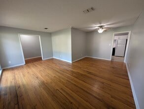 1820 Medart Dr in Tallahassee, FL - Building Photo - Building Photo