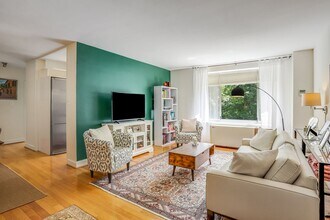 4100 W St NW in Washington, DC - Building Photo - Building Photo