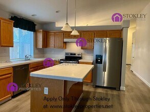 1107 Ranch Point Way in Antioch, CA - Building Photo - Building Photo