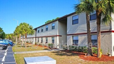 11330 Cockle Dr in Port Richey, FL - Building Photo - Building Photo