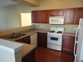 1825 Bluestem Cir in Aurora, IL - Building Photo - Building Photo